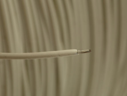 Alpha Wire - 6711 WH001 - Alpha Wire EcoWire ϵ 305m ɫ 26 AWG о ڲߵ 6711 WH001, 0.14 mm2 , 7/0.16 mm оʾ, 600 V		