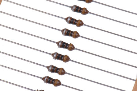 EPCOS - B82141A1103K000 - EPCOS SBC ϵ 10 H 10%  B82141A1103K000 ͵, 25MHzгƵ, 55Сϵ, 410mA Idc, 600m Rdc, 3mmֱ		